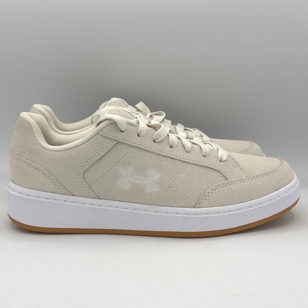 Under Armour W Official Suede Shoes Womens 9.5 White Low Top Gum 3028636-100